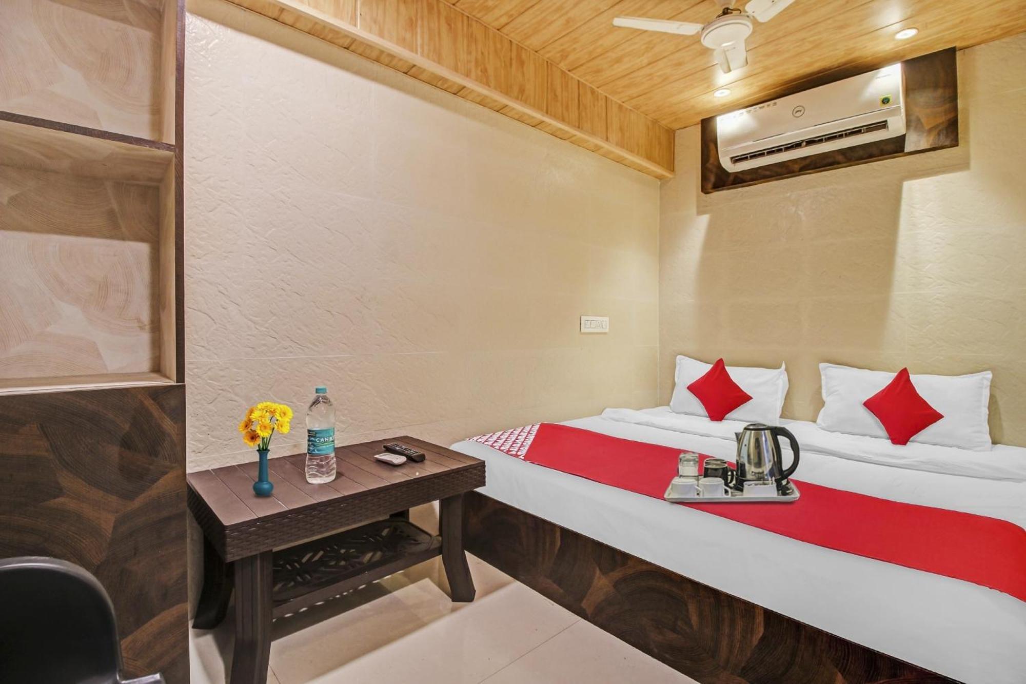 Hotel Ambedkar Kalyan Bagian luar foto