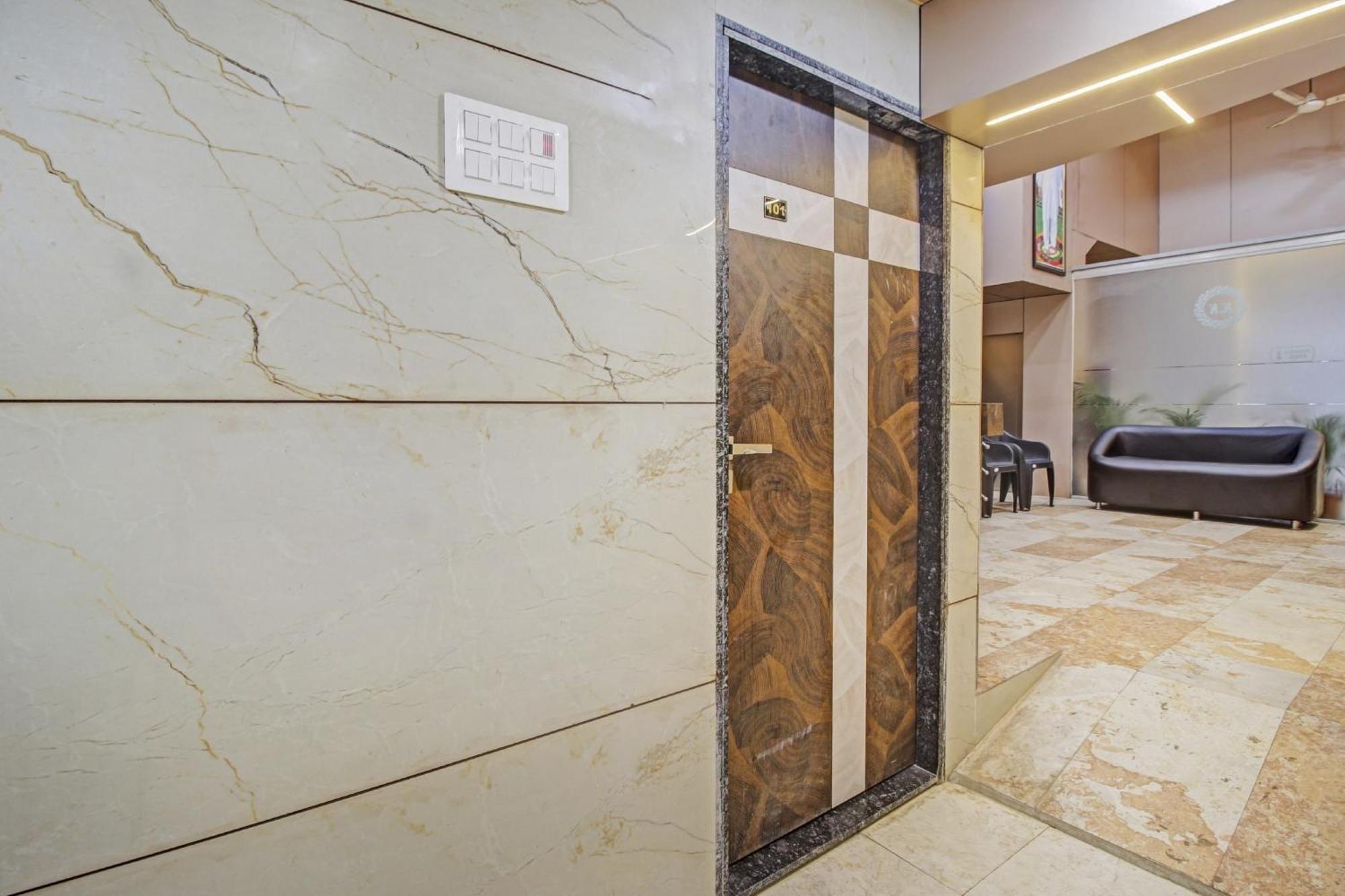 Hotel Ambedkar Kalyan Bagian luar foto