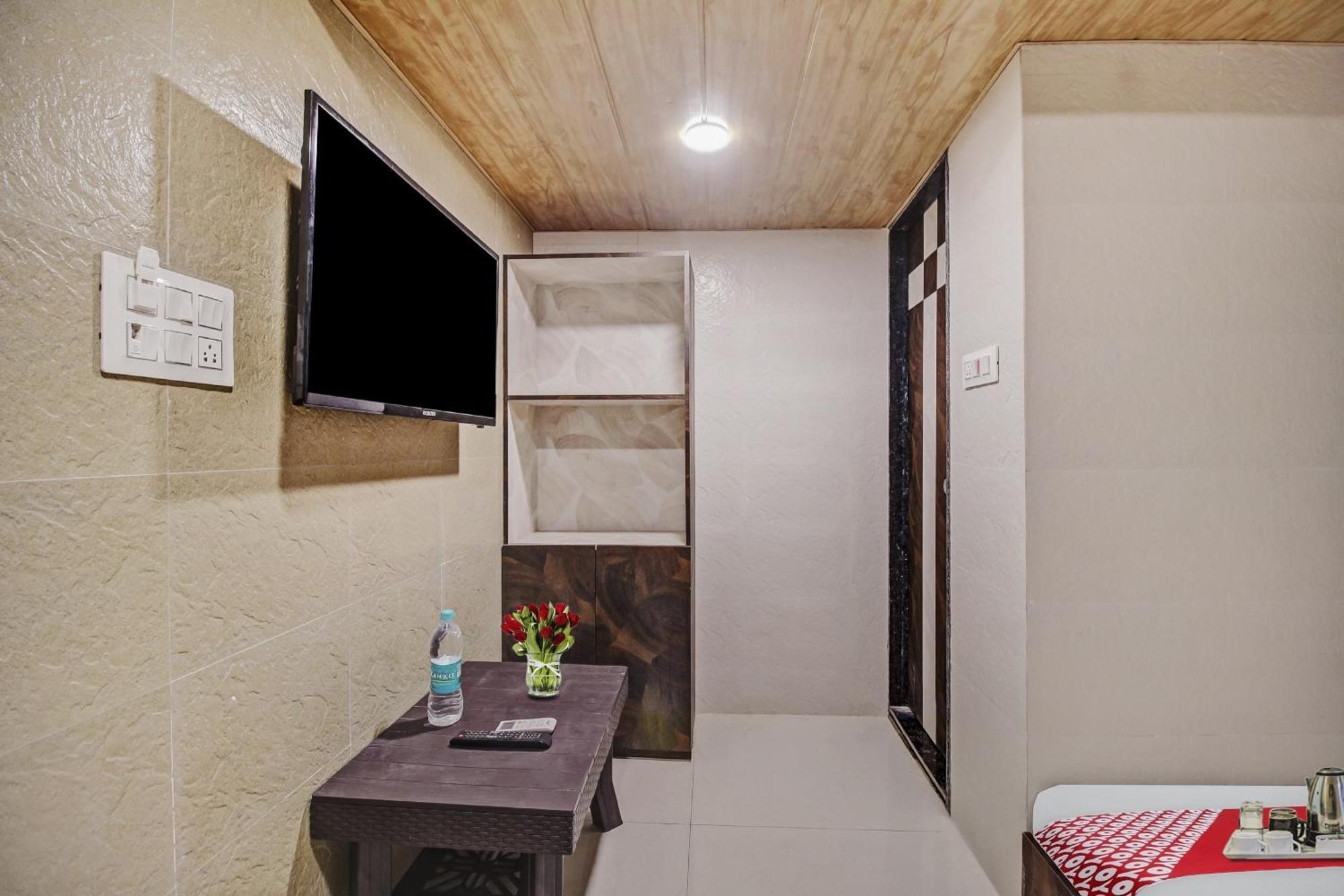Hotel Ambedkar Kalyan Bagian luar foto