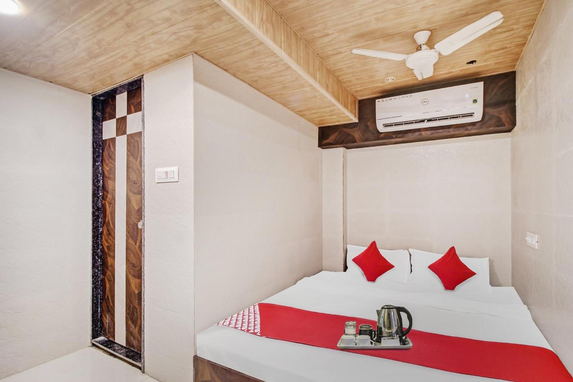 Hotel Ambedkar Kalyan Bagian luar foto