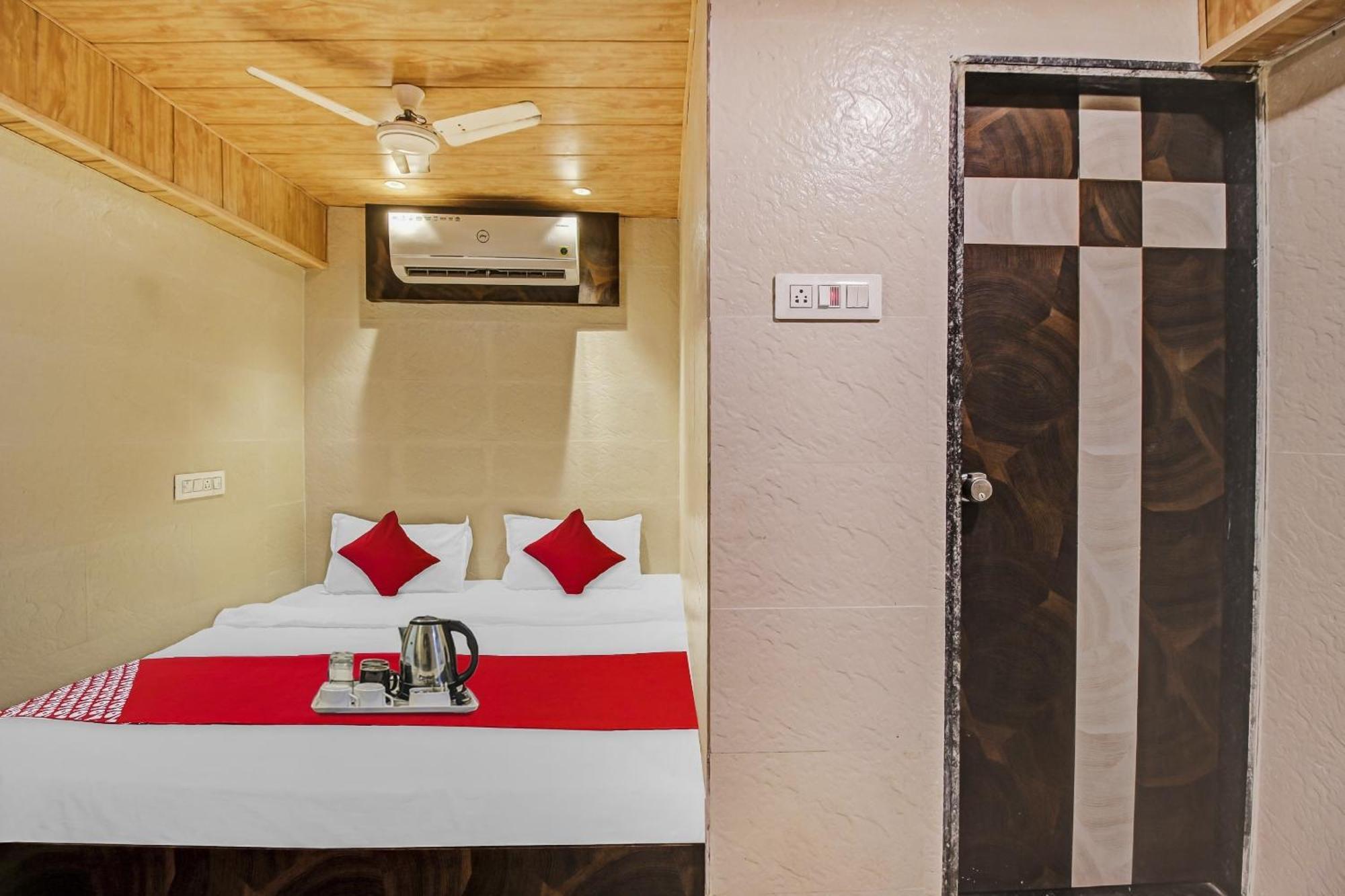 Hotel Ambedkar Kalyan Bagian luar foto