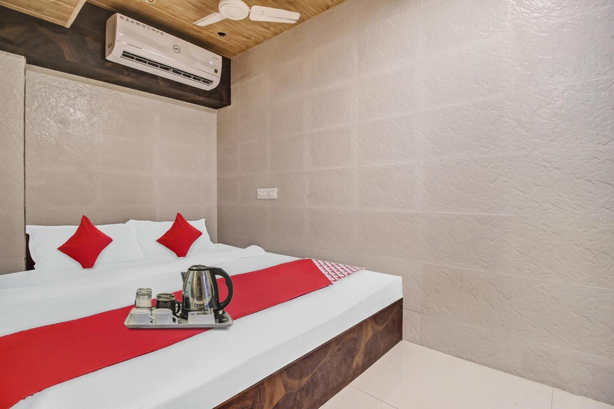 Hotel Ambedkar Kalyan Bagian luar foto